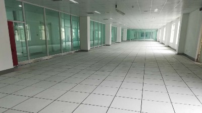 未來星PVC防靜電地板廠家日產量1萬平，護航萬家匯寫字樓如期交工